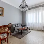Guesthost - - Roomy Near The Beach! וירג'יו