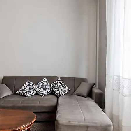 Guesthost - - Roomy Near The Beach! דירה וירג'יו