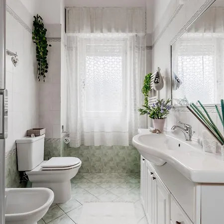 - Roomy Near The Beach! فياريجيو