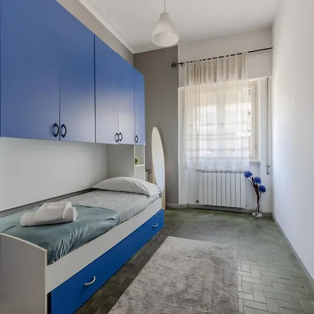 Appartement Guesthost - - Roomy Near The Beach! *